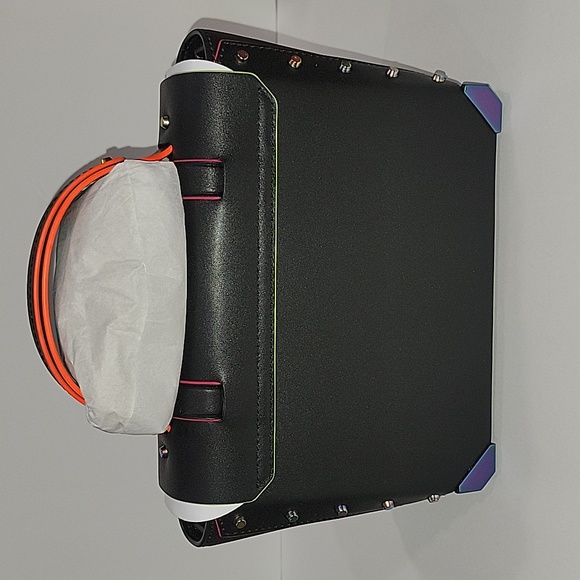 🔥Host Pick🔥Michael Kors Manhattan Satchel, Black with Neon Contrast Trim😍😍 - Picture 3 of 9